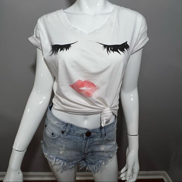 G Supply V-neck, Hi-Low cotton‎ tee with eyelashes and lips - S - Picture 5 of 12